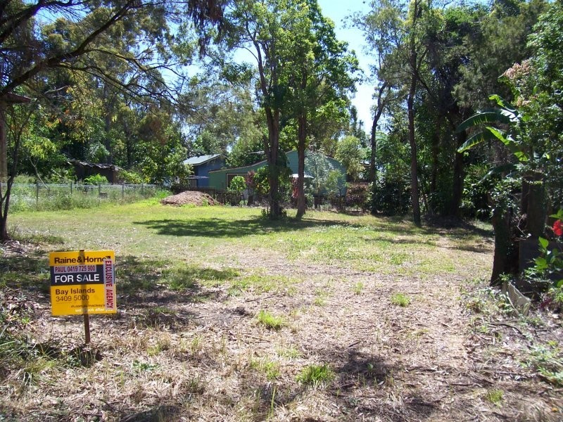 37 COOEE CRES, Macleay Island QLD 4184