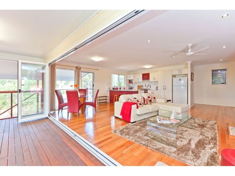 7 RAY ST, Macleay Island QLD 4184