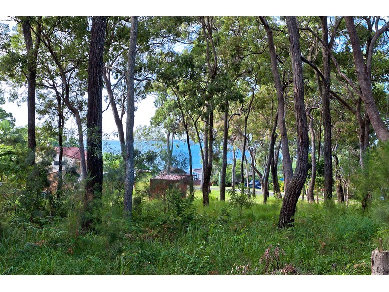 7 RAY ST, Macleay Island QLD 4184