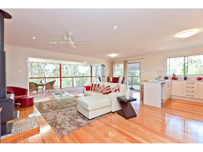 7 RAY ST, Macleay Island QLD 4184