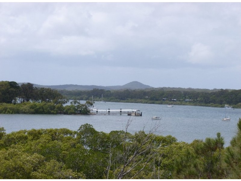 8 EMITA STREET, Macleay Island QLD 4184