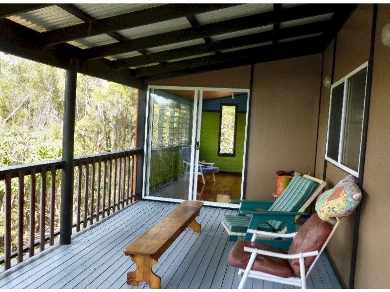 8 EMITA STREET, Macleay Island QLD 4184