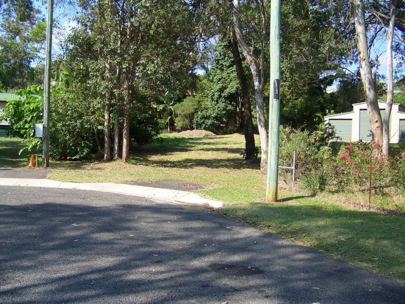 3 BASIL ct, Lamb Island QLD 4184