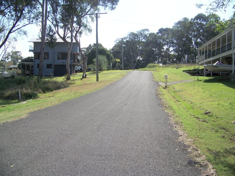 3 BASIL ct, Lamb Island QLD 4184