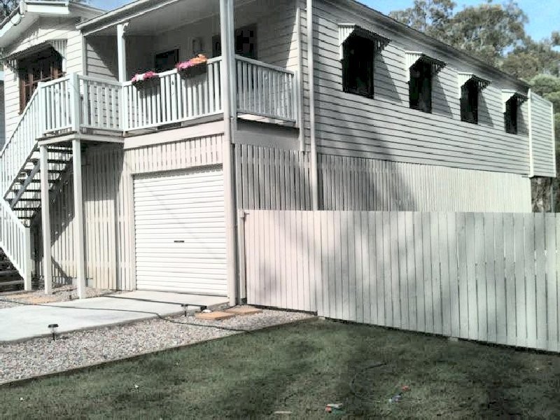 3 Dinjerra St, Macleay Island QLD 4184