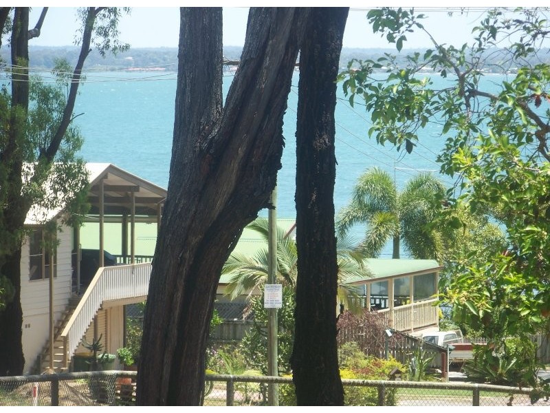 3 Dinjerra St, Macleay Island QLD 4184