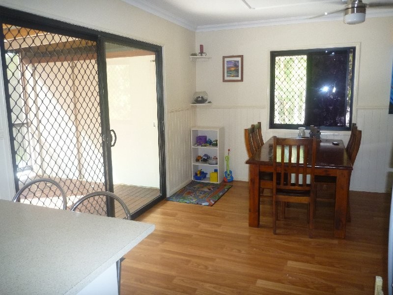 3 Dinjerra St, Macleay Island QLD 4184