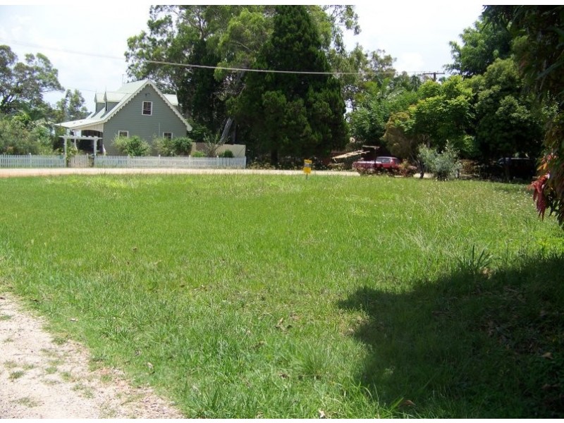 10 JUNE pde, Lamb Island QLD 4184