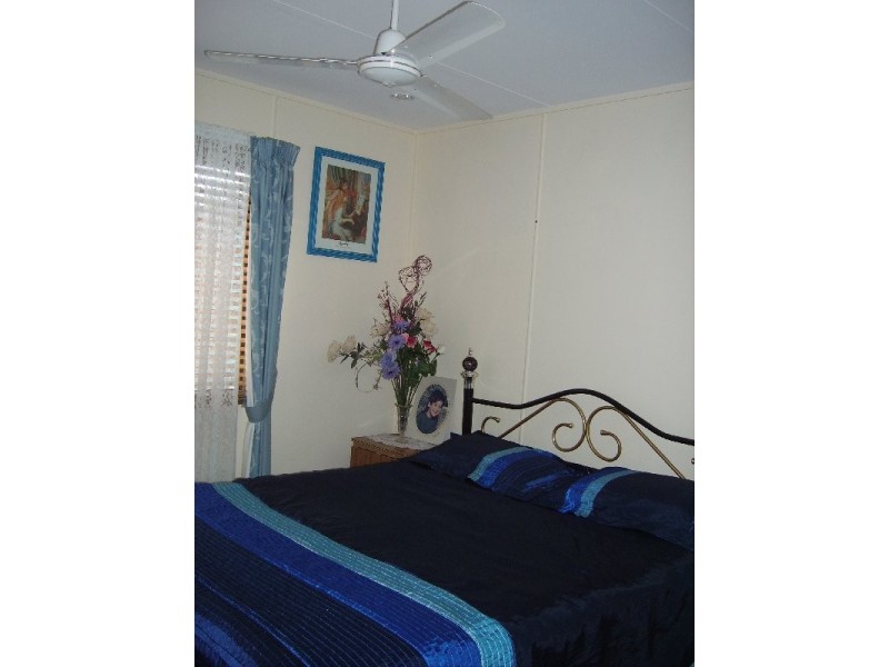 16 Noyes Parade, Karragarra Island QLD 4184