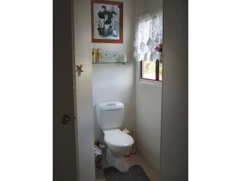 16 Noyes Parade, Karragarra Island QLD 4184