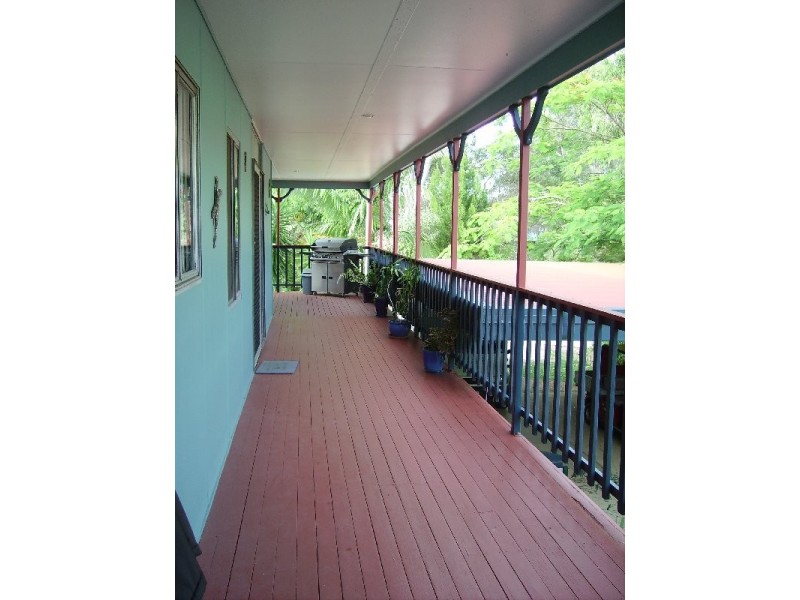 16 Noyes Parade, Karragarra Island QLD 4184