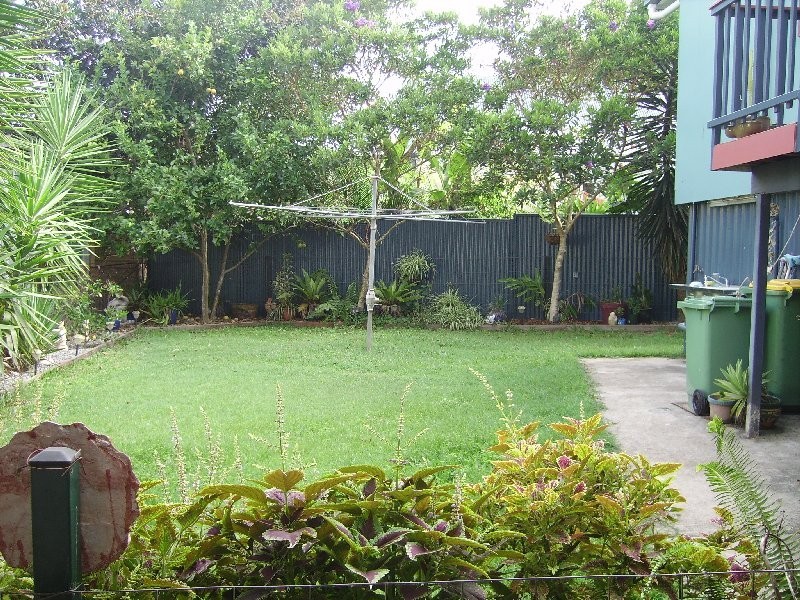 16 Noyes Parade, Karragarra Island QLD 4184