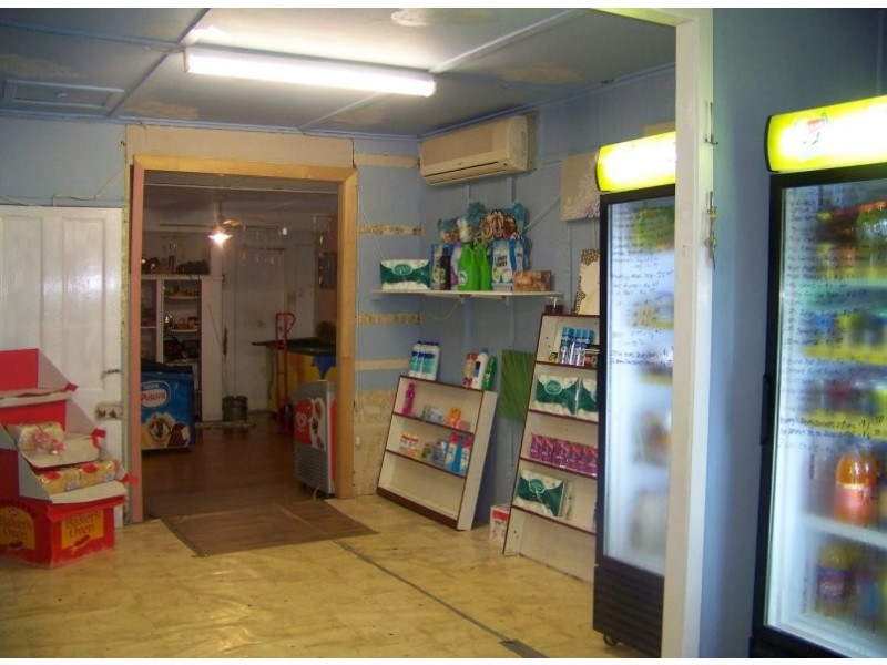 6-8 Lucas Drive, Lamb Island QLD 4184