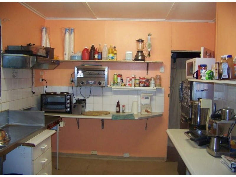 6-8 Lucas Drive, Lamb Island QLD 4184