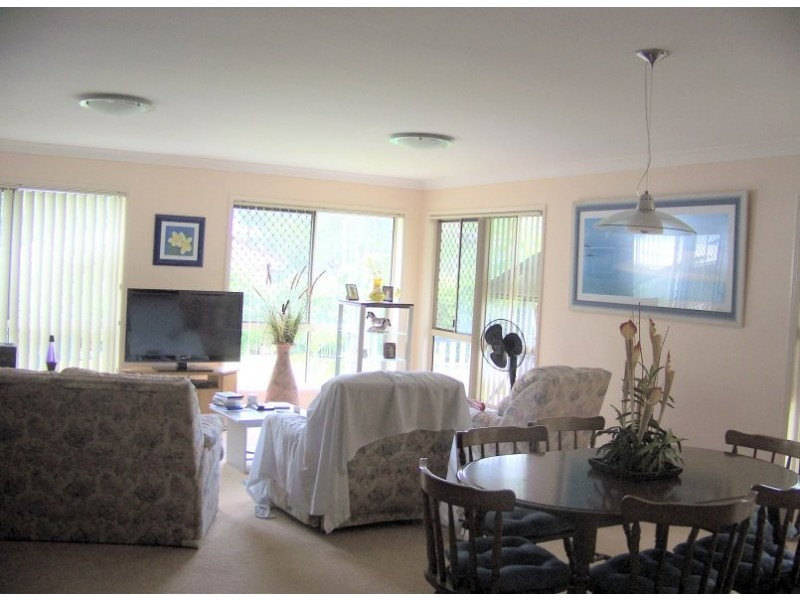 5 Halcyon st, Lamb Island QLD 4184