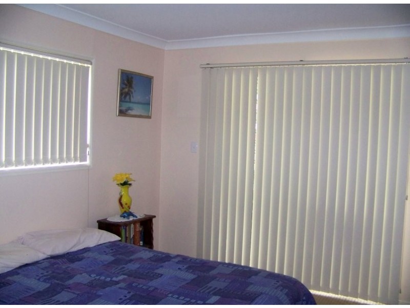 5 Halcyon st, Lamb Island QLD 4184