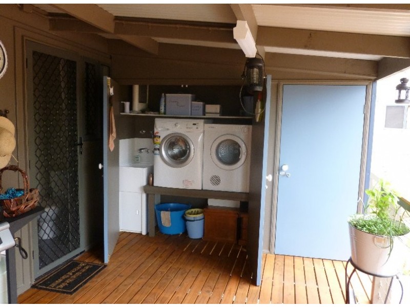 18 COOEE CRESENT, Macleay Island QLD 4184