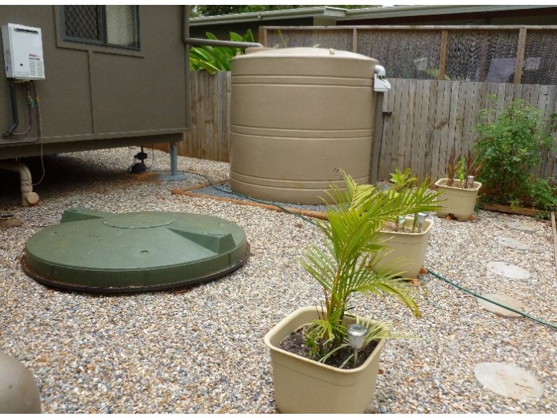 18 COOEE CRESENT, Macleay Island QLD 4184