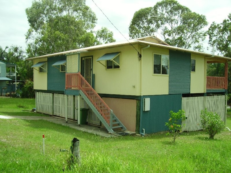 4 Alkira Street, Macleay Island QLD 4184