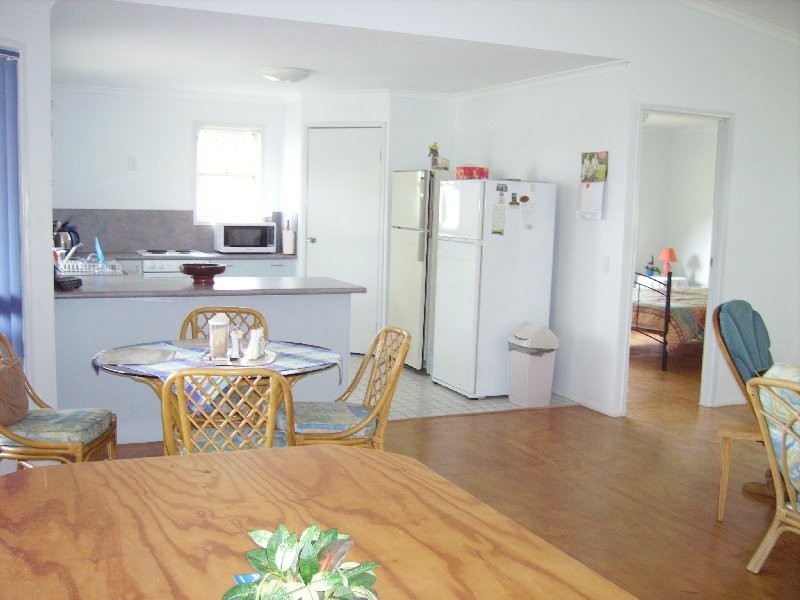 4 Alkira Street, Macleay Island QLD 4184