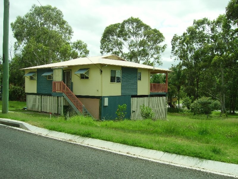 4 Alkira Street, Macleay Island QLD 4184