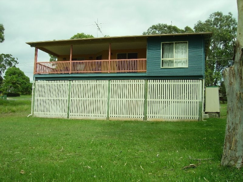 4 Alkira Street, Macleay Island QLD 4184