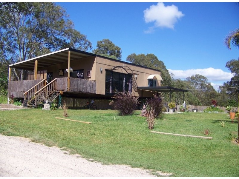 5 SHELLY, Lamb Island QLD 4184