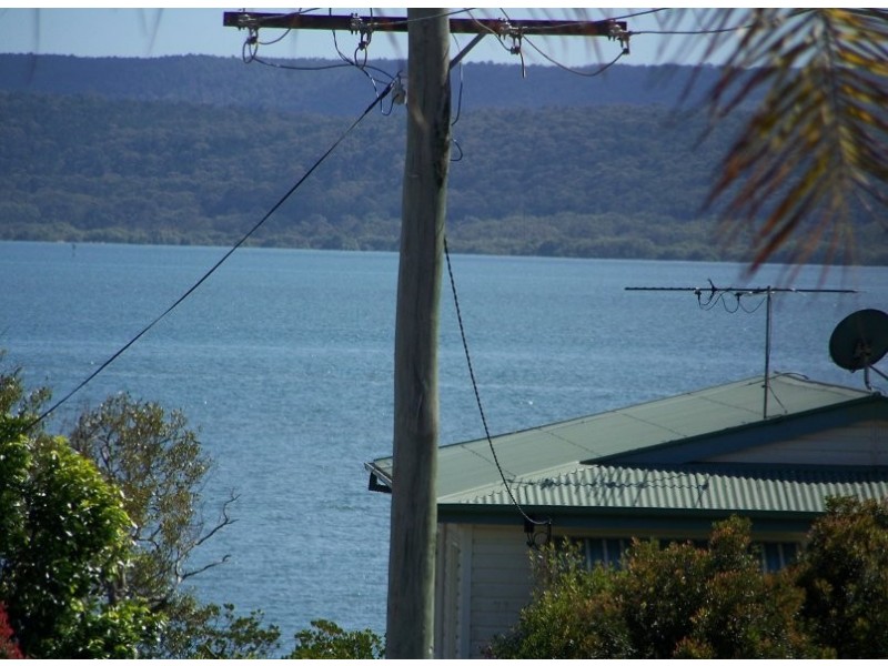 5 SHELLY, Lamb Island QLD 4184