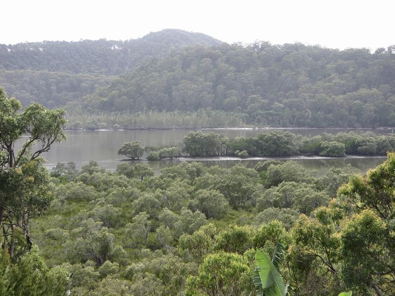 4 Leichhardt Terrace, Russell Island QLD 4184