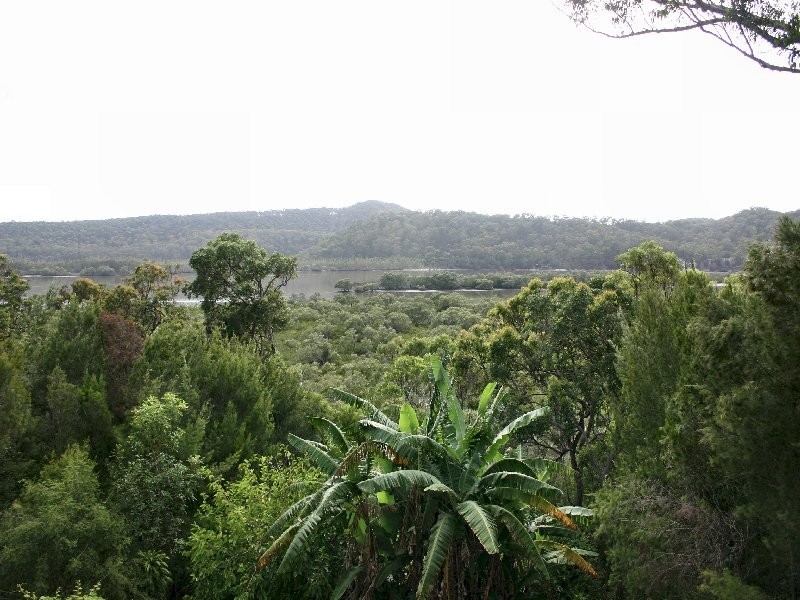 4 Leichhardt Terrace, Russell Island QLD 4184