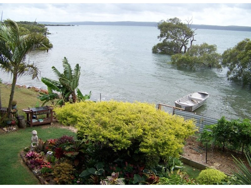 32 Koonwarra Pde, Macleay Island QLD 4184