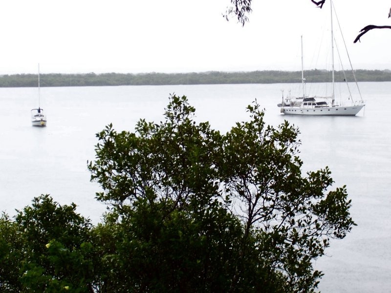 100 WESTERN RD, Macleay Island QLD 4184