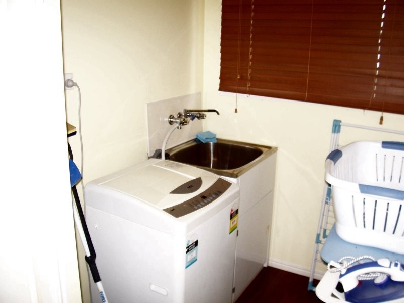 100 WESTERN RD, Macleay Island QLD 4184