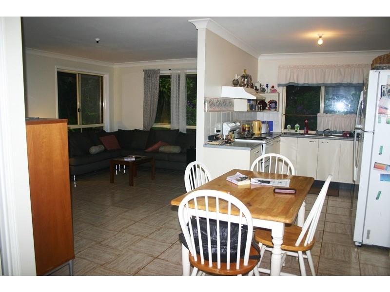 24 Treasure Island Avenue, Karragarra Island QLD 4184