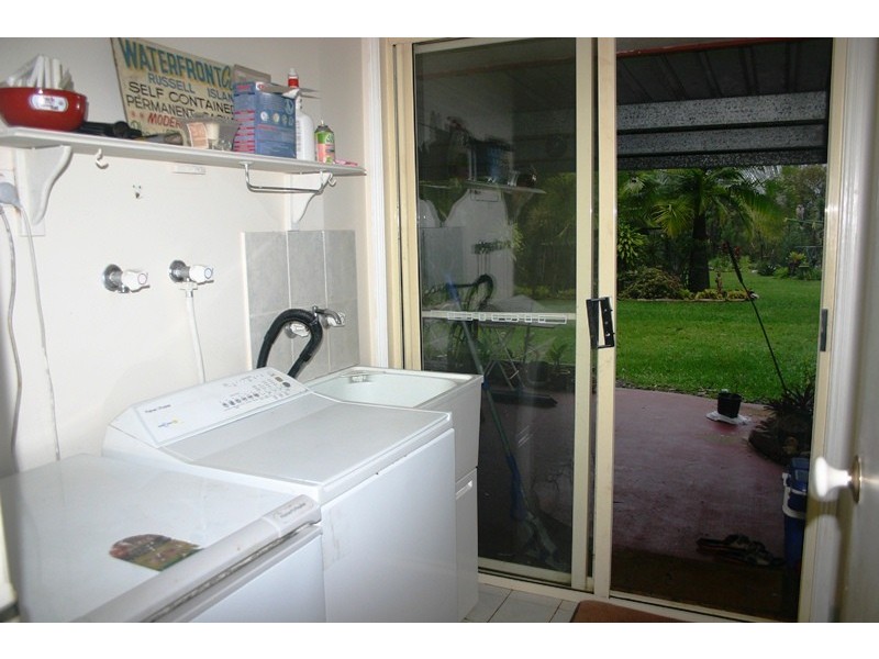 24 Treasure Island Avenue, Karragarra Island QLD 4184