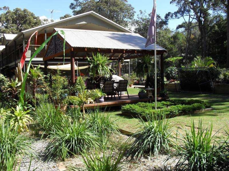 2 PRESIDENT TCE, Macleay Island QLD 4184