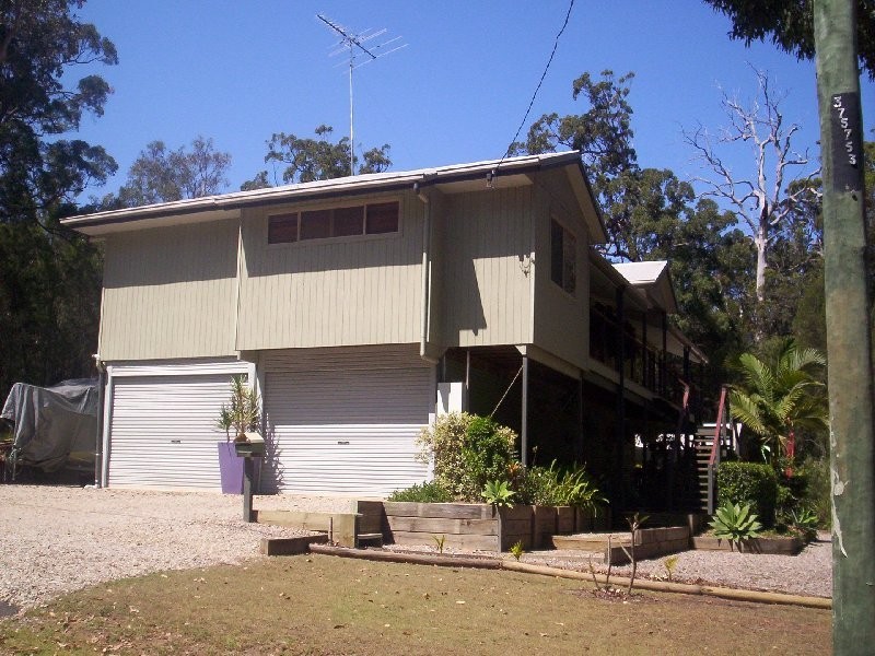 2 PRESIDENT TCE, Macleay Island QLD 4184
