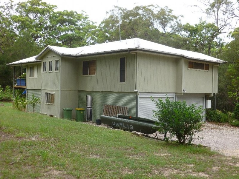 2 PRESIDENT TCE, Macleay Island QLD 4184