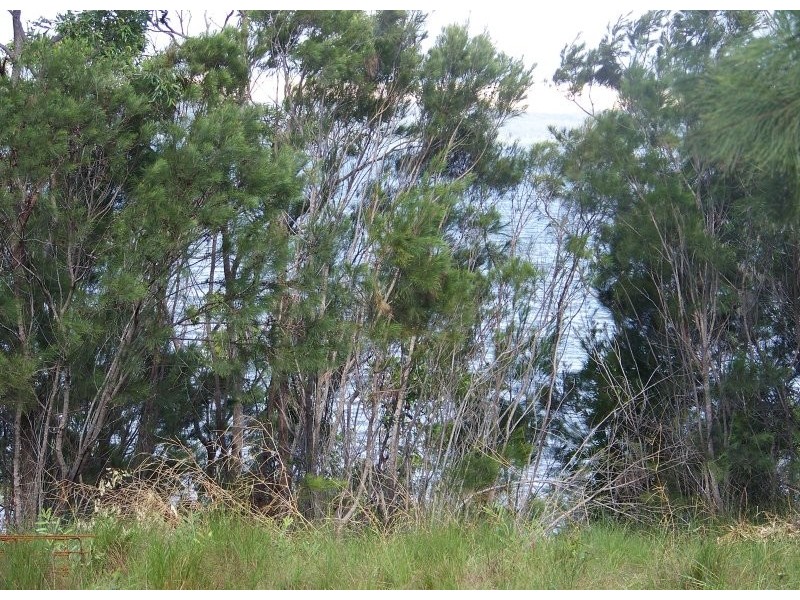 62 Wirralee St, Macleay Island QLD 4184