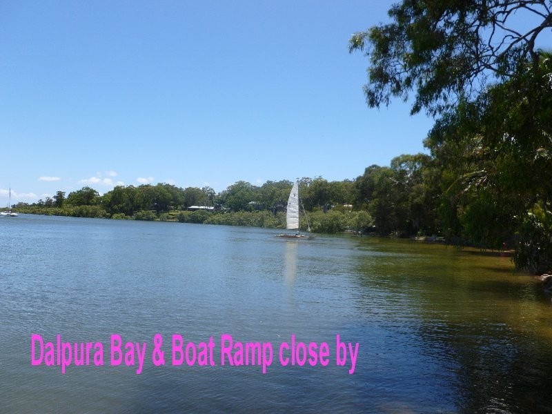 4 Dalpura Street, Macleay Island QLD 4184