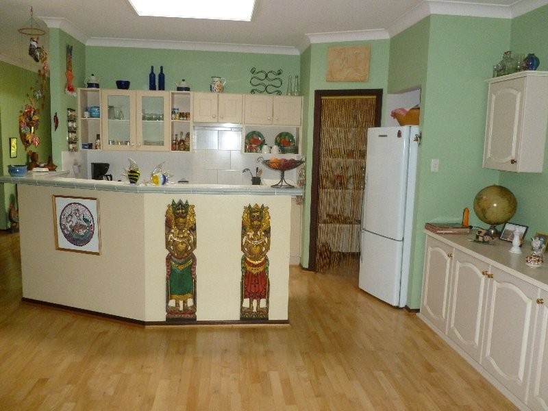 13 PRESIDENT TERRACE, Macleay Island QLD 4184