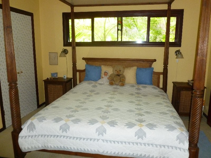 13 PRESIDENT TERRACE, Macleay Island QLD 4184