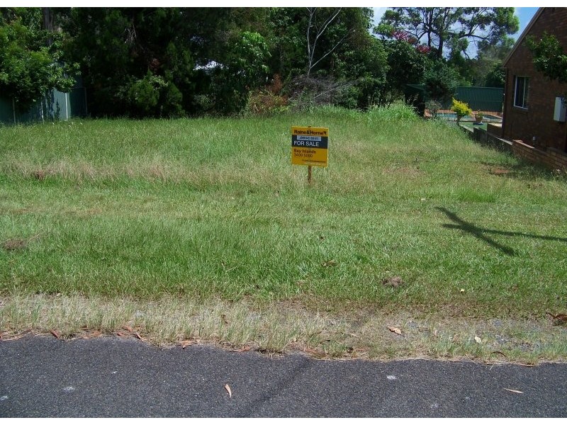 15 Curlew St, Macleay Island QLD 4184