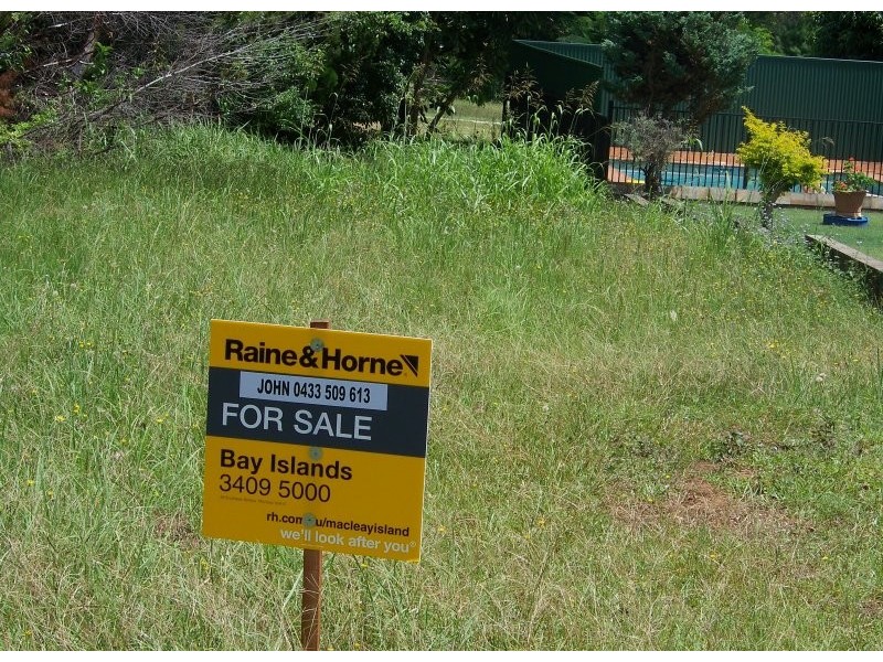 15 Curlew St, Macleay Island QLD 4184