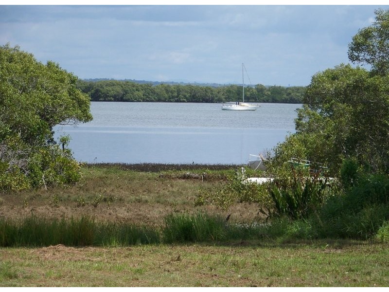 50 Charles Terrace, Macleay Island QLD 4184