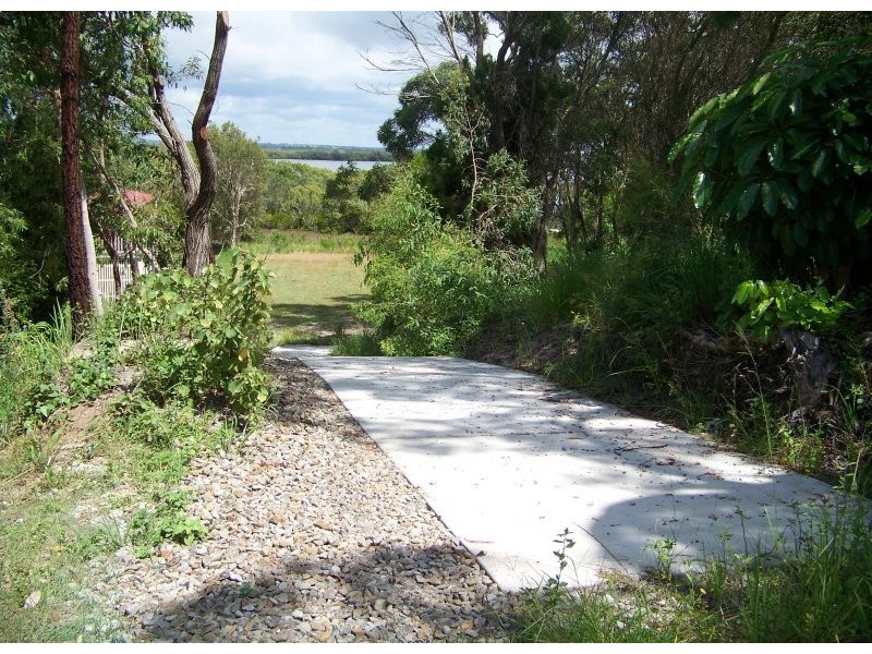50 Charles Terrace, Macleay Island QLD 4184