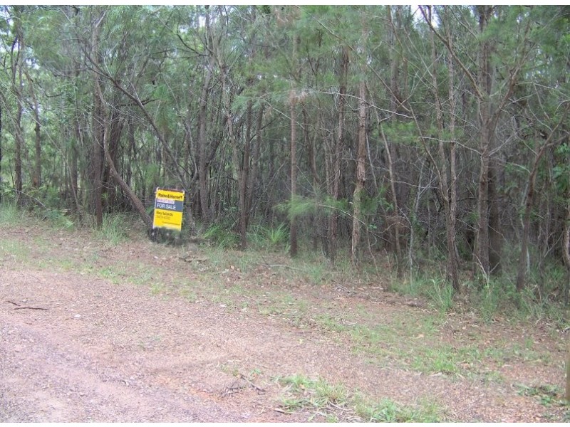 15 FLORA ST, Lamb Island QLD 4184