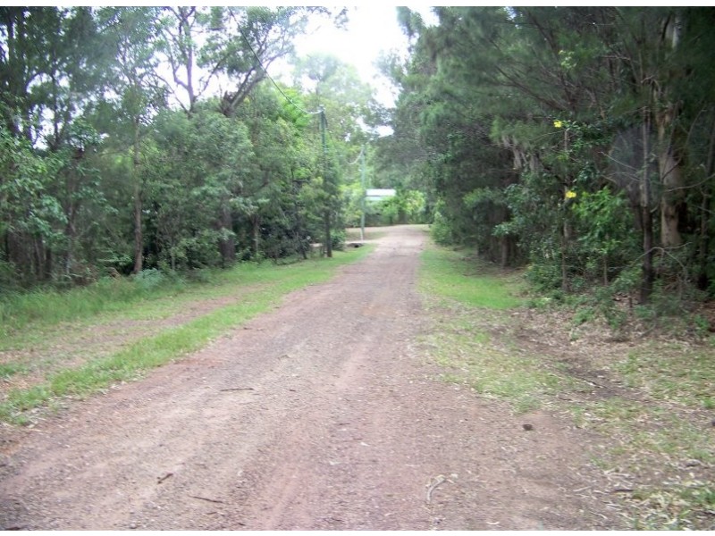 15 FLORA ST, Lamb Island QLD 4184