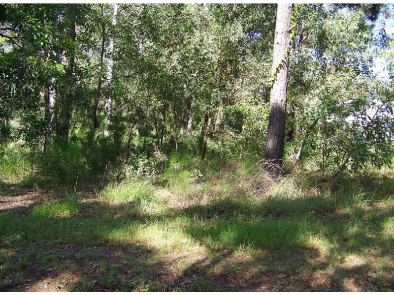 3 HELEN PDE, Lamb Island QLD 4184