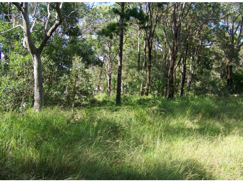 3 HELEN PDE, Lamb Island QLD 4184
